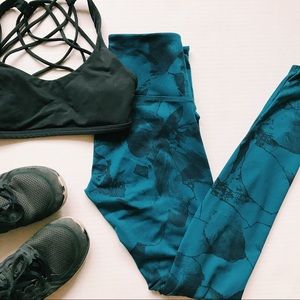 WORKOUT LEGGINGS